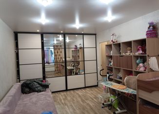 Двухкомнатная квартира на продажу, 45 м2, Радужный, 1-й квартал, 14