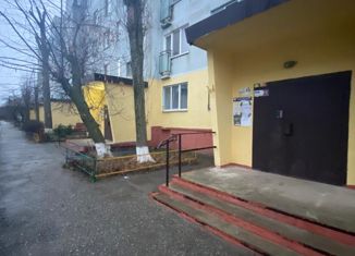 Продажа 2-комнатной квартиры, 48 м2, Элиста, 8-й микрорайон, 11, 8-й микрорайон