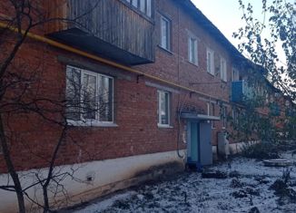 Продаю трехкомнатную квартиру, 53.8 м2, село Краснохолмский, улица Губкина, 22