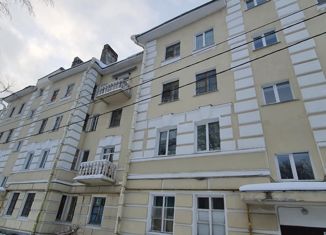 Продажа 3-комнатной квартиры, 73 м2, Гатчина, Красноармейский проспект, 17
