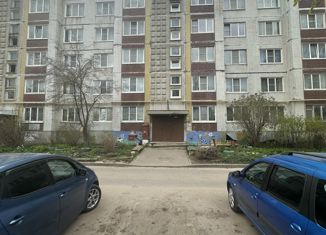 Продаю 2-комнатную квартиру, 57 м2, Ленинградская область, Гатчинская улица, 14