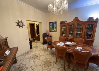 Продам 3-комнатную квартиру, 115.2 м2, Москва, Троицкая улица, 9к1, метро Цветной бульвар