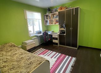 Продам 4-ком. квартиру, 50 м2, посёлок Берёзовка, Лесная улица, 17