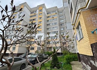 Продается двухкомнатная квартира, 64 м2, Брянск, улица Кутузова, 44