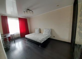 Продам 2-комнатную квартиру, 47 м2, Челябинск, улица 3-го Интернационала, 63