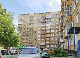 Продам 4-ком. квартиру, 84.5 м2, Заринск, улица Металлургов, 7/4