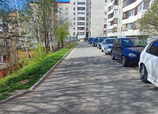 Продаю комнату, 67 м2, Новоуральск, улица Чурина, 14/2