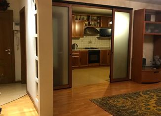 Продаю трехкомнатную квартиру, 100 м2, Самара, Магнитогорская улица, 3, метро Московская