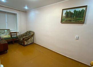 Продается двухкомнатная квартира, 42.9 м2, Петухово, Красная улица, 48