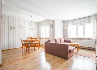 Продам таунхаус, 92.7 м2, городской посёлок Янино-1, Луговая улица, 8