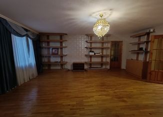 Продам 4-комнатную квартиру, 126 м2, Сыктывкар, улица Свободы, 25