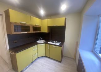 Продам 2-ком. квартиру, 45 м2, Тверь, Московский район, улица Богданова, 24к2