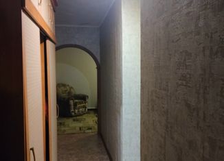 Продажа 3-комнатной квартиры, 60.4 м2, рабочий посёлок Саргатское, 19-й квартал, 12