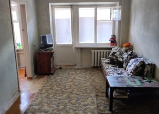 Продается двухкомнатная квартира, 43 м2, посёлок городского типа Звёздный, Школьная улица, 10