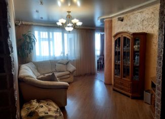 Четырехкомнатная квартира на продажу, 90 м2, Сосновоборск, улица Ленинского Комсомола, 18