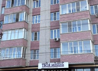 Продам двухкомнатную квартиру, 67 м2, Каспийск, улица Байрамова, 67А