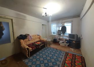 Продается 3-комнатная квартира, 48 м2, Балабаново, улица Гагарина, 7