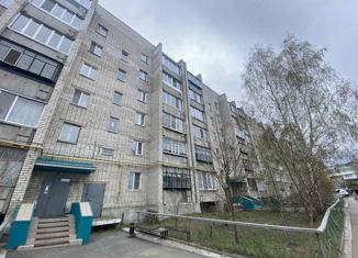 Продается двухкомнатная квартира, 51 м2, Курган, улица Макаренко, 96, Восточный район