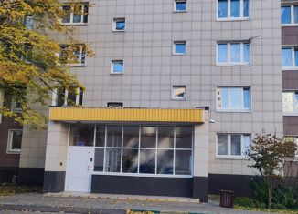 Продажа 2-комнатной квартиры, 53.1 м2, Москва, метро Новопеределкино, улица Скульптора Мухиной, 1к1