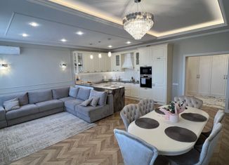 Продажа 3-комнатной квартиры, 110 м2, Орск, улица Макаренко, 24