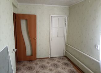 Продажа 3-ком. квартиры, 55.8 м2, село Калинники, Центральная улица, 8