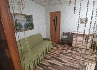 Продаю 2-комнатную квартиру, 42 м2, Яровое, улица 40 лет Октября, 2