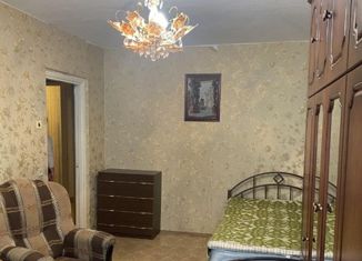 Продается 4-комнатная квартира, 84.1 м2, Санкт-Петербург, метро Пионерская, Серебристый бульвар, 34к1