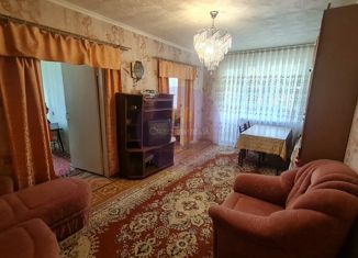 Продается 4-ком. квартира, 61.2 м2, Орск, улица Короленко, 144А