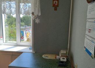 Продаю двухкомнатную квартиру, 45.8 м2, Глазов, проезд Монтажников, 3