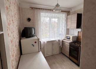 Продается 2-комнатная квартира, 46.7 м2, Краснокамск, улица Комарова, 4
