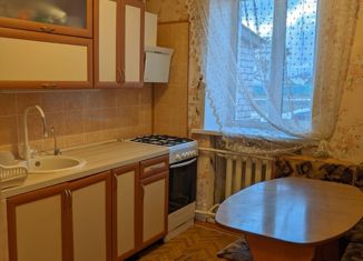 Продается двухкомнатная квартира, 55 м2, село Бакалы, улица Кирова, 80