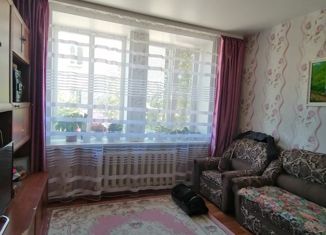 Продаю 2-ком. квартиру, 47 м2, Краснокамск, Восточный переулок, 3