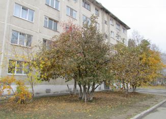 Продам 4-ком. квартиру, 94 м2, поселок городского типа Рефтинский, улица Гагарина, 17А