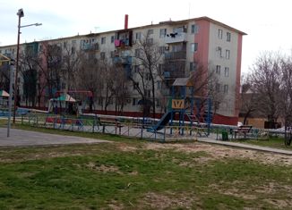 Продам 2-комнатную квартиру, 44 м2, Элиста, 4-й микрорайон, 4, 4-й микрорайон