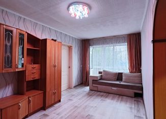 Продается 2-ком. квартира, 42 м2, Пласт, улица Строителей, 3