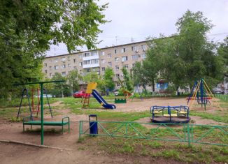 Продается 3-комнатная квартира, 59 м2, Тольятти, улица Лизы Чайкиной, 73, Комсомольский район