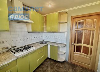 Продается 3-ком. квартира, 58.2 м2, Магнитогорск, улица Грязнова, 4