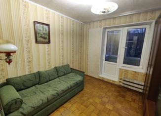 Продается трехкомнатная квартира, 49.3 м2, Москва, Никитинская улица, 27к3, станция Локомотив