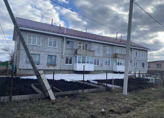 Продаю трехкомнатную квартиру, 62 м2, Калачинск, улица Лисавенко, 1А