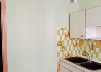 Продам однокомнатную квартиру, 33 м2, Новочебоксарск, улица Воинов-Интернационалистов, 17