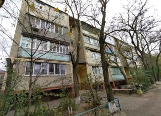 Продается трехкомнатная квартира, 62 м2, Элиста, 5-й микрорайон, 7, 5-й микрорайон