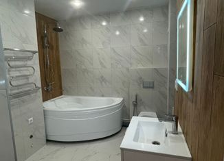 3-комнатная квартира на продажу, 65 м2, Омск, улица Чернышевского, 2к3, ЖК Золотой Парус