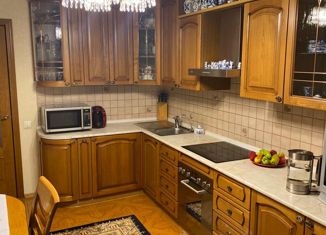 Трехкомнатная квартира на продажу, 85.4 м2, Москва, улица Маршала Тухачевского, 51, улица Маршала Тухачевского