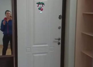 Продаю квартиру студию, 38.2 м2, поселок городского типа Емельяново, Урожайная улица, 5