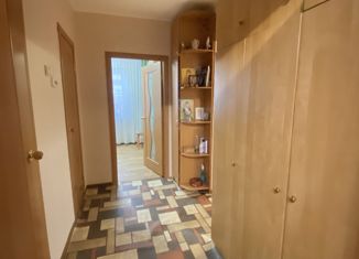 Продаю 3-ком. квартиру, 65.6 м2, Новочебоксарск, улица Воинов-Интернационалистов, 39