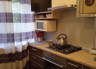 Продается 4-ком. квартира, 57.1 м2, Нижний Новгород, улица Адмирала Васюнина, 12к3, 4-й Нагорный микрорайон