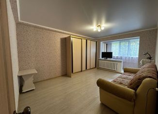 Продам 3-комнатную квартиру, 72 м2, Железноводск, улица Чапаева, 24