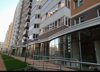 Продаю 2-ком. квартиру, 60.5 м2, Краснодар, ЖК Символ, Командорская улица, 9к1