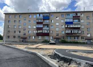 Продаю 4-ком. квартиру, 61 м2, Сибай, улица Клары Цеткин, 12