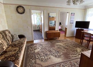 Продаю 4-комнатную квартиру, 62 м2, Чусовой, улица 50 лет ВЛКСМ, 3А